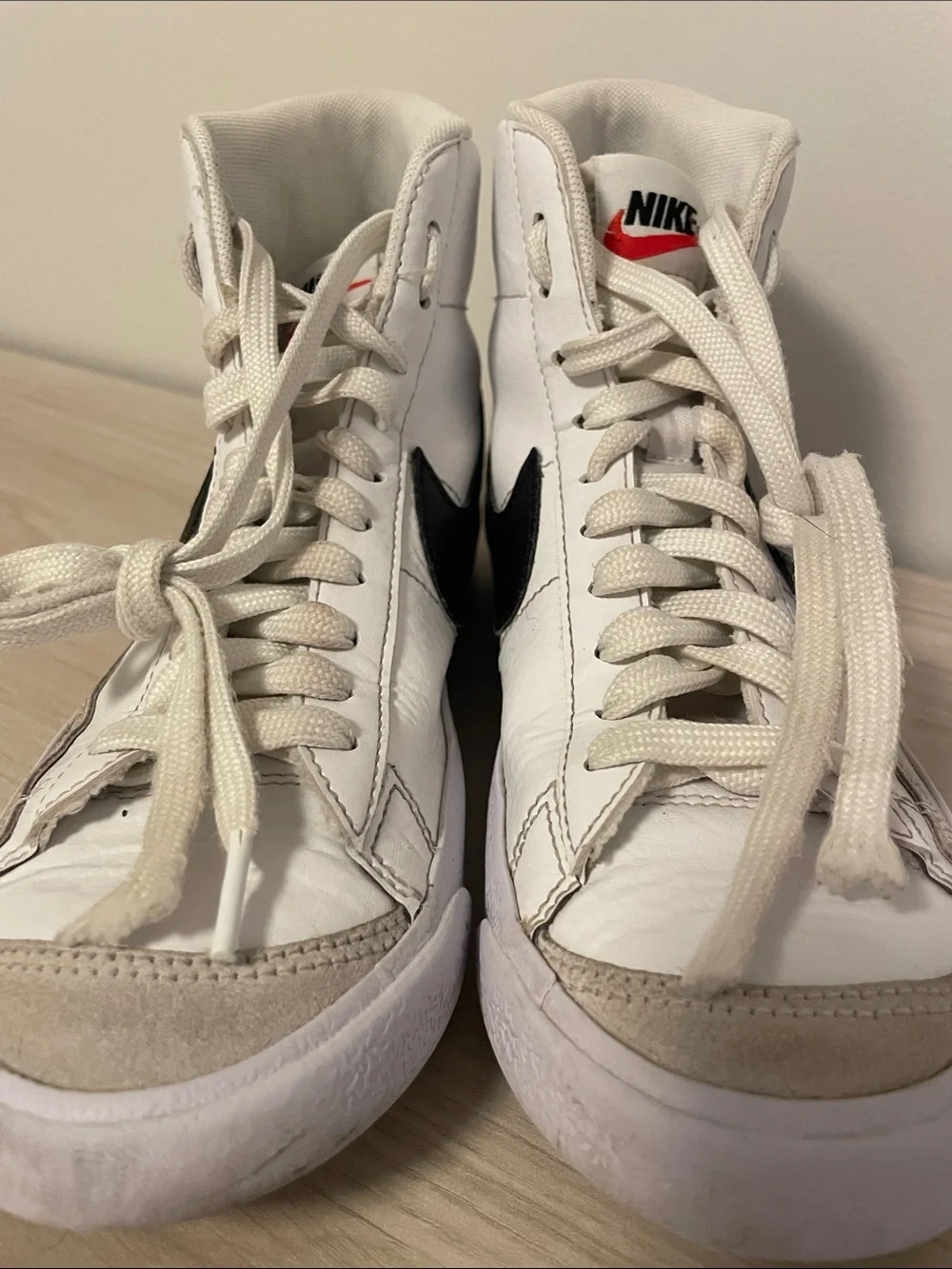 Nike Blazer Mid 77 Vintage BQ6806-100 White / Black -  Size 5.5Y